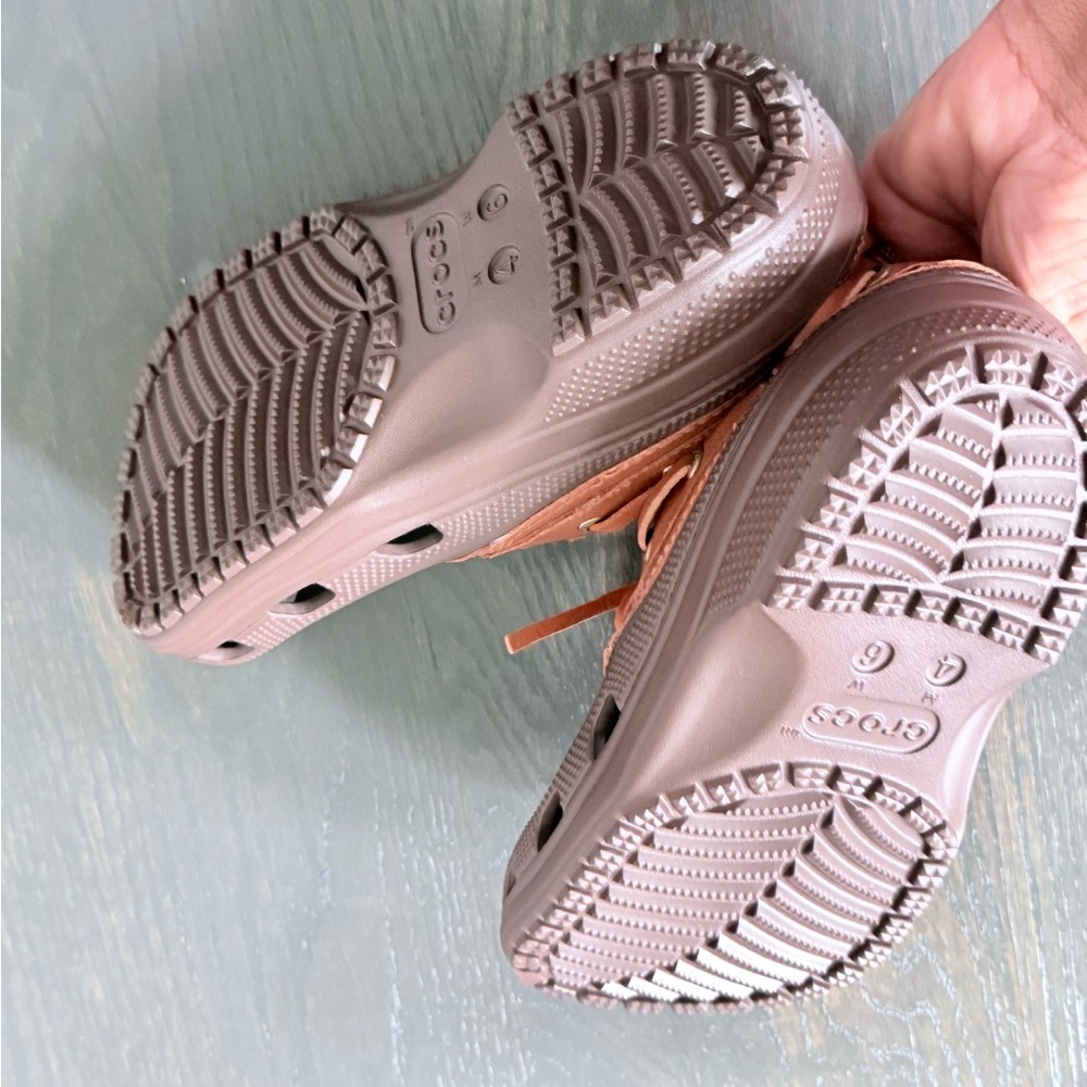 (NEW) Women’s CROC Clog - Picture 6 of 6